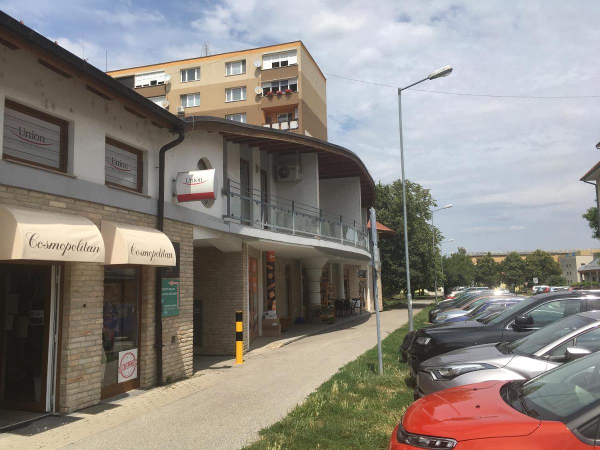 Konde Apartments D Dunajská Streda Dış mekan fotoğraf